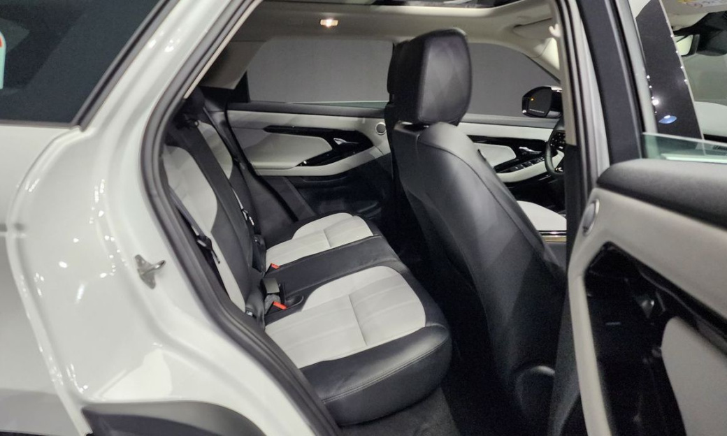 Land Rover Range Rover Evoque P250 Dynamic SE, 2024