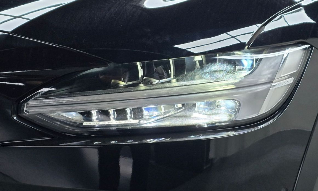 Volvo V90 B5 Ultimate AWD, 2024