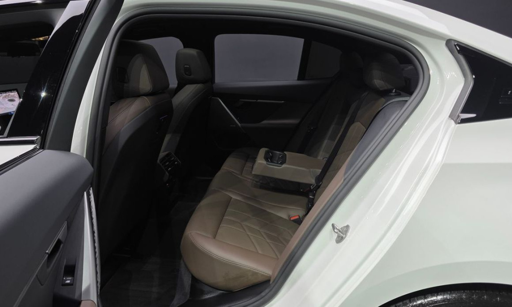 BMW 5-Series 523d xDrive M Sport, 2024
