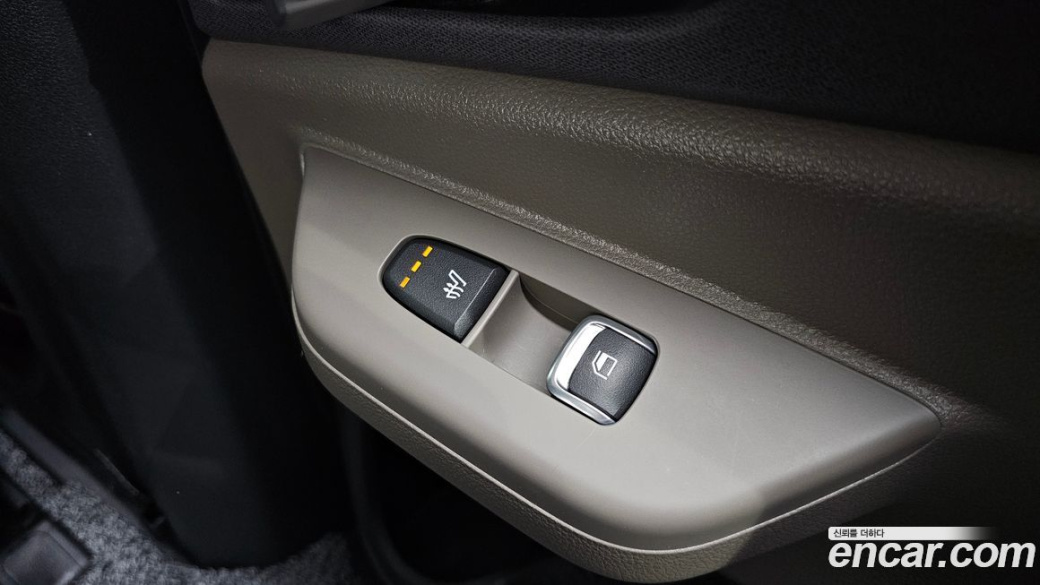 Kia Carnival 9-Seater Prestige, 2024