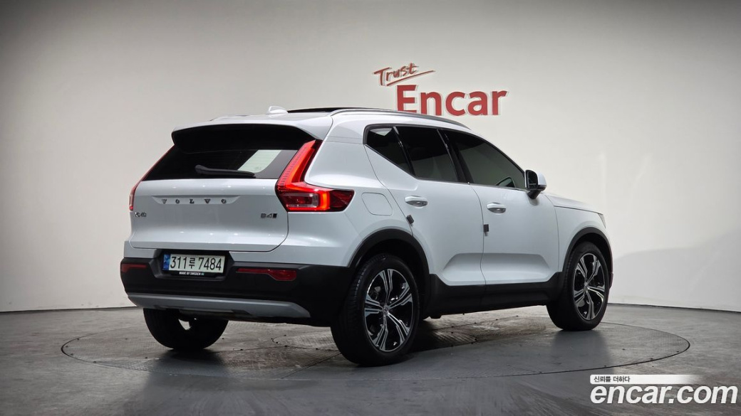 Volvo XC40 B4 Inscription, 2021