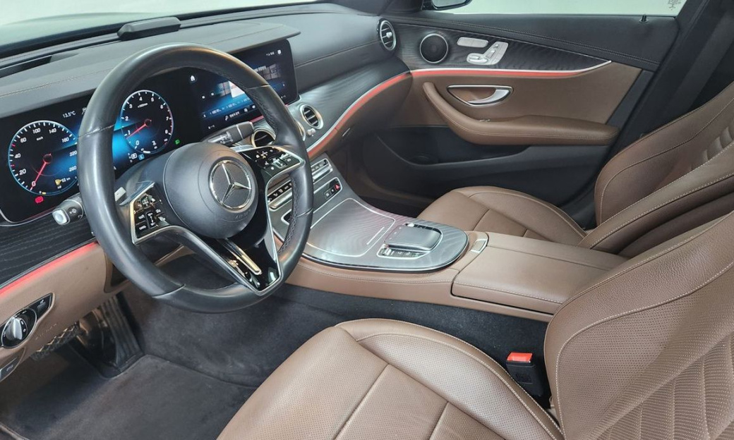 Mercedes-Benz E-Class E250 AMG Line, 2023