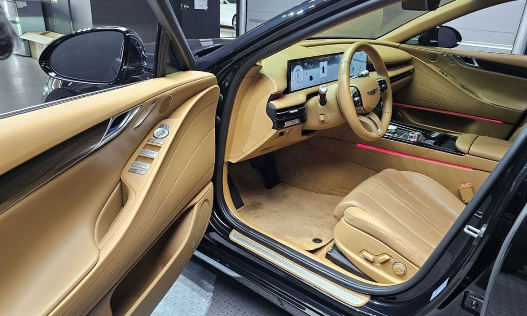 Genesis G80 Gasoline 2.5 Turbo 2WD, 2025
