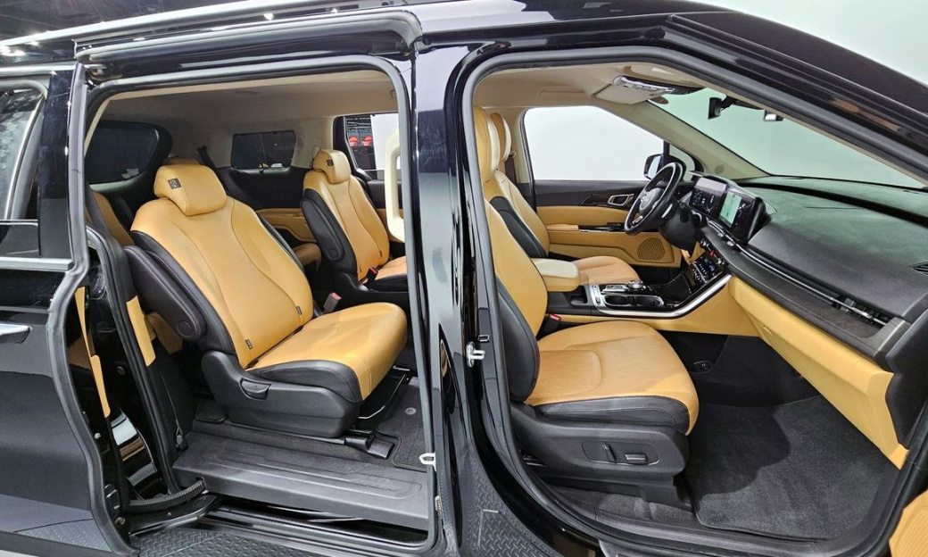 Kia Carnival 9-Seater Noblesse, 2023