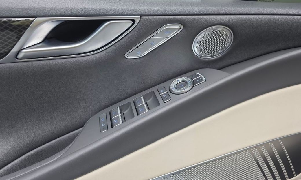 Genesis G80 Gasoline 2.5 Turbo AWD, 2024