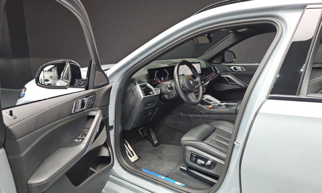BMW X6 xDrive40i M Sport, 2024