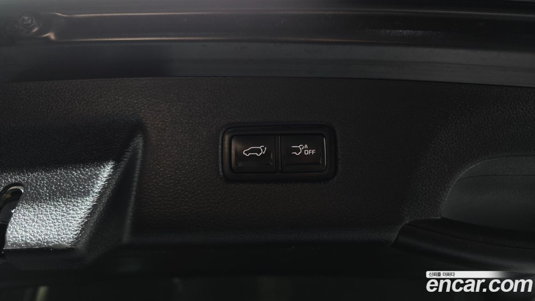 Kia Carnival 9-Seater Signature, 2023