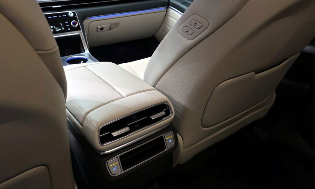 Genesis GV80 2.5T Gasoline 2WD, 2025