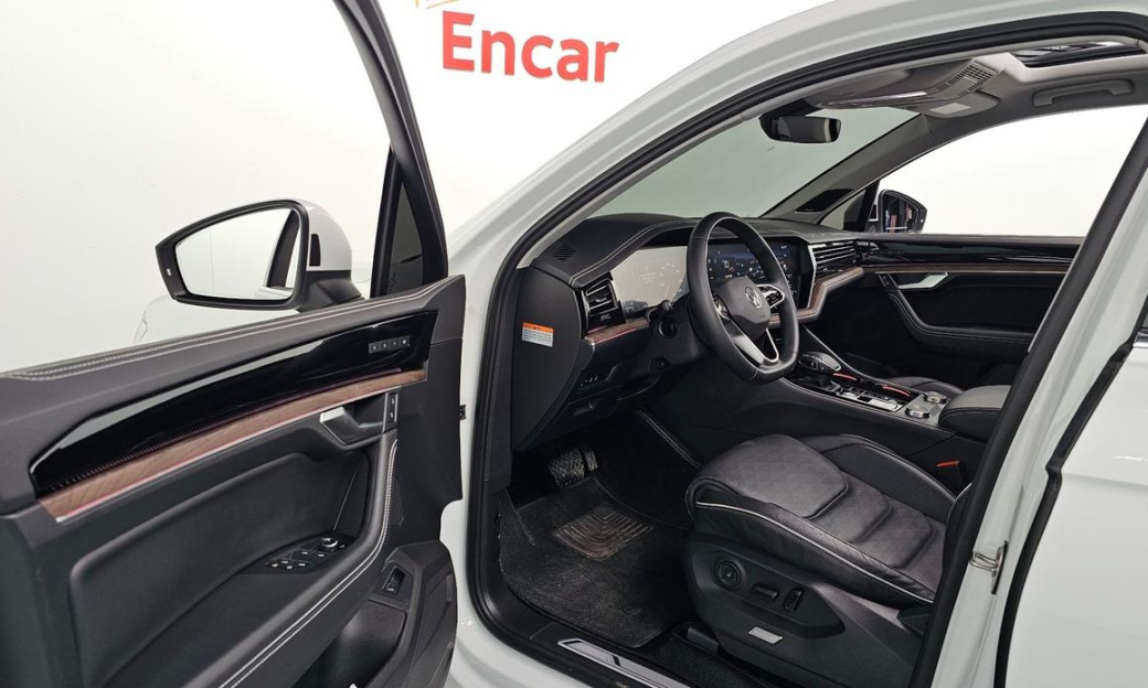Volkswagen Touareg 3.0 TDI Prestige, 2024
