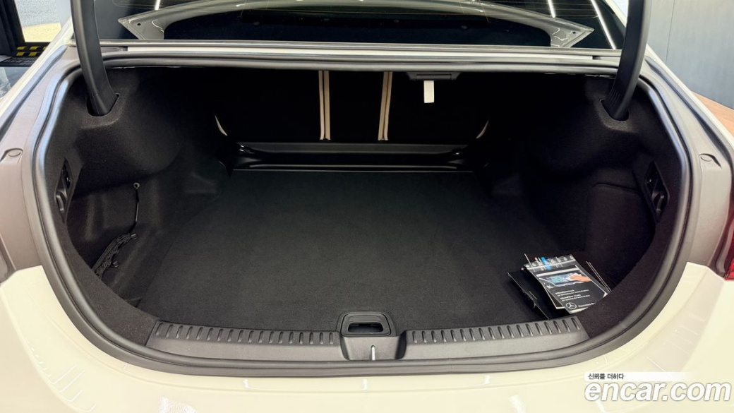 Mercedes-Benz E-Class E220d 4MATIC Exclusive, 2024