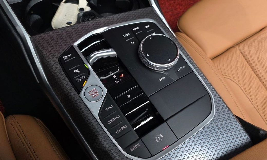 BMW 3-Series 320d Touring M Sport, 2025