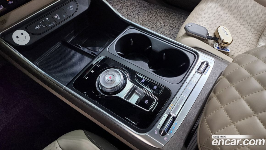 Kia Carnival 9-Seater Signature, 2024