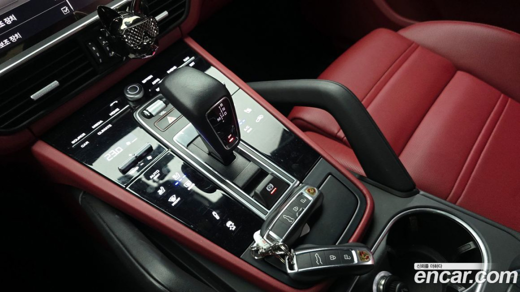 Porsche Cayenne 3.0 COUPE PLATINUM EDITION, 2023