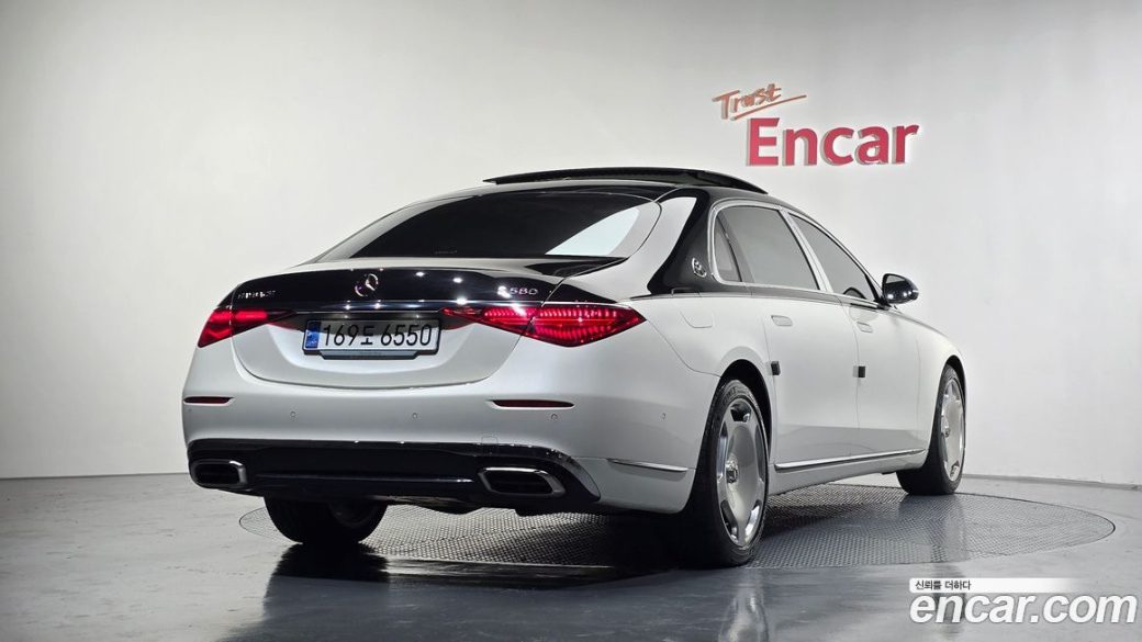 Mercedes-Benz S-Class Maybach S580 4MATIC, 2023