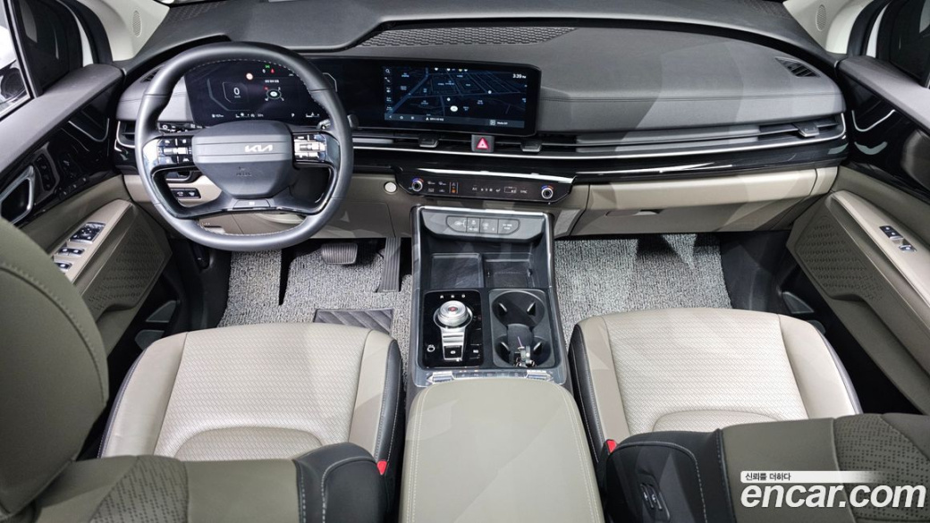 Kia Carnival 7-Seater Signature, 2025
