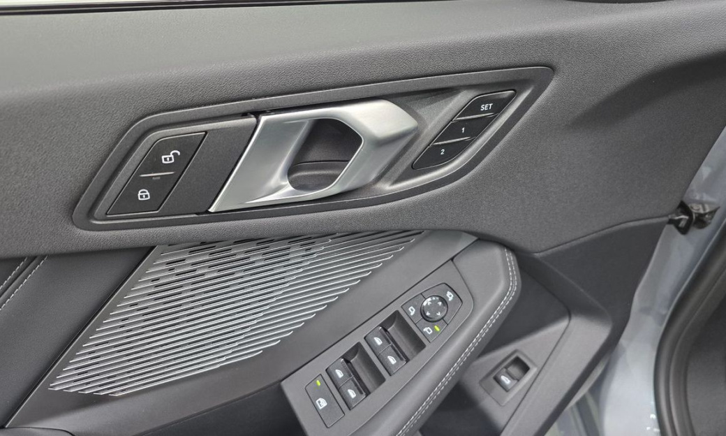 BMW 1-Series 120, 2025