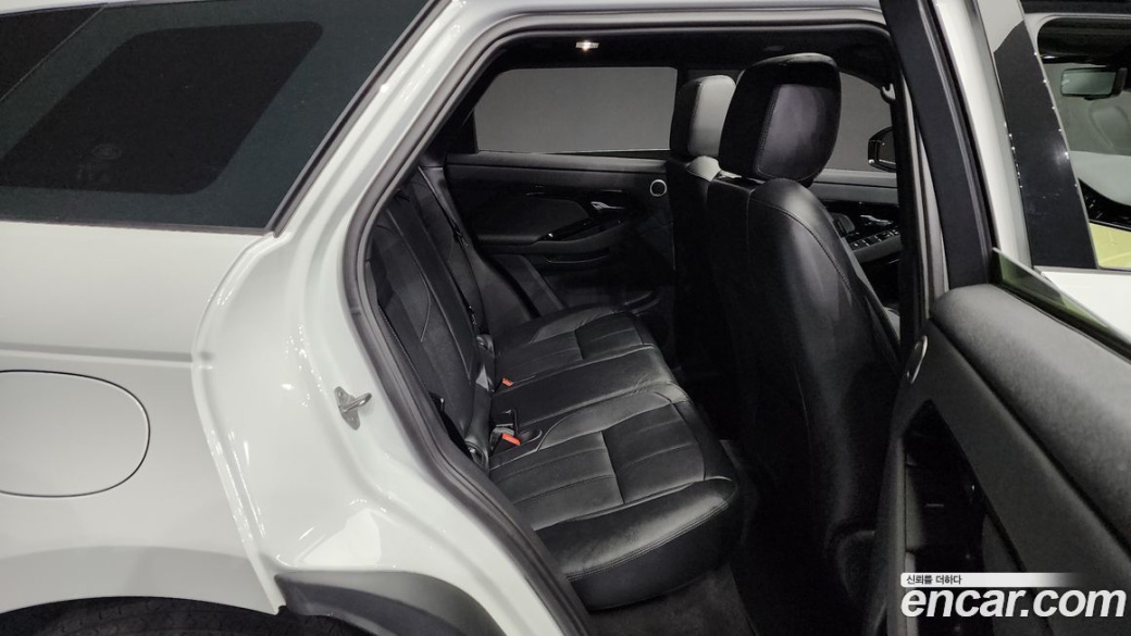 Land Rover Range Rover Evoque P250 Dynamic SE, 2024
