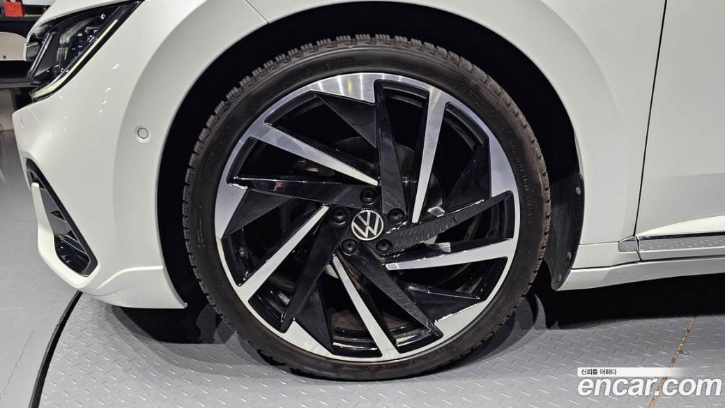 Volkswagen Arteon 2.0 TDI R-LIINE 4Motion, 2022