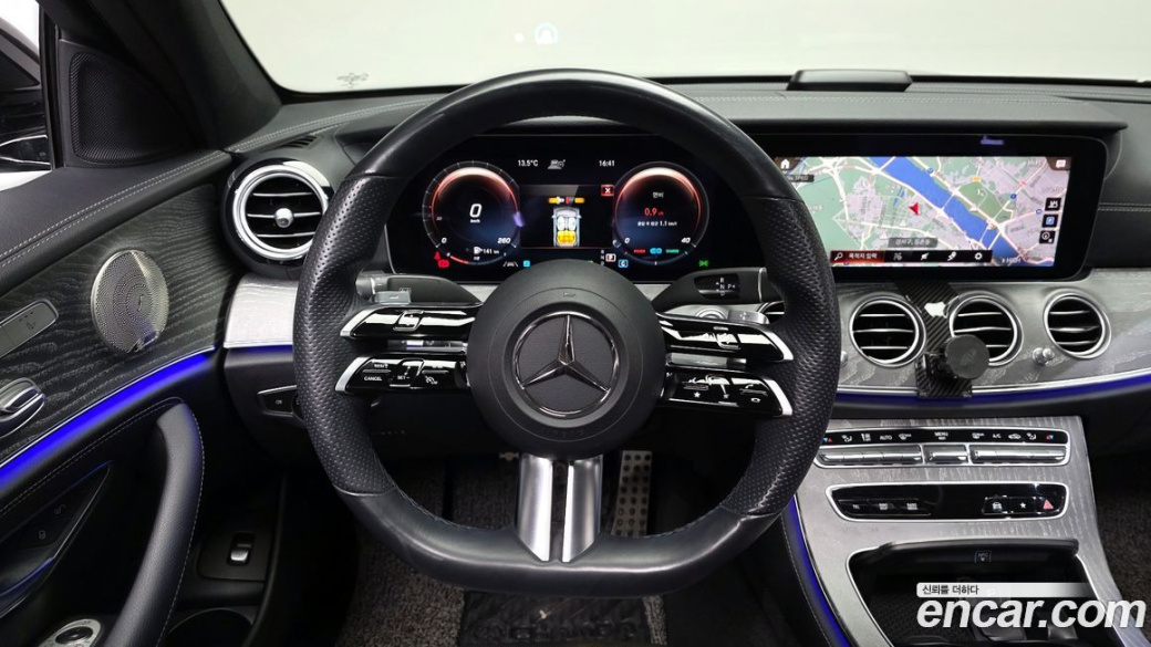 Mercedes-Benz E-Class E350 4MATIC AMG Line, 2022