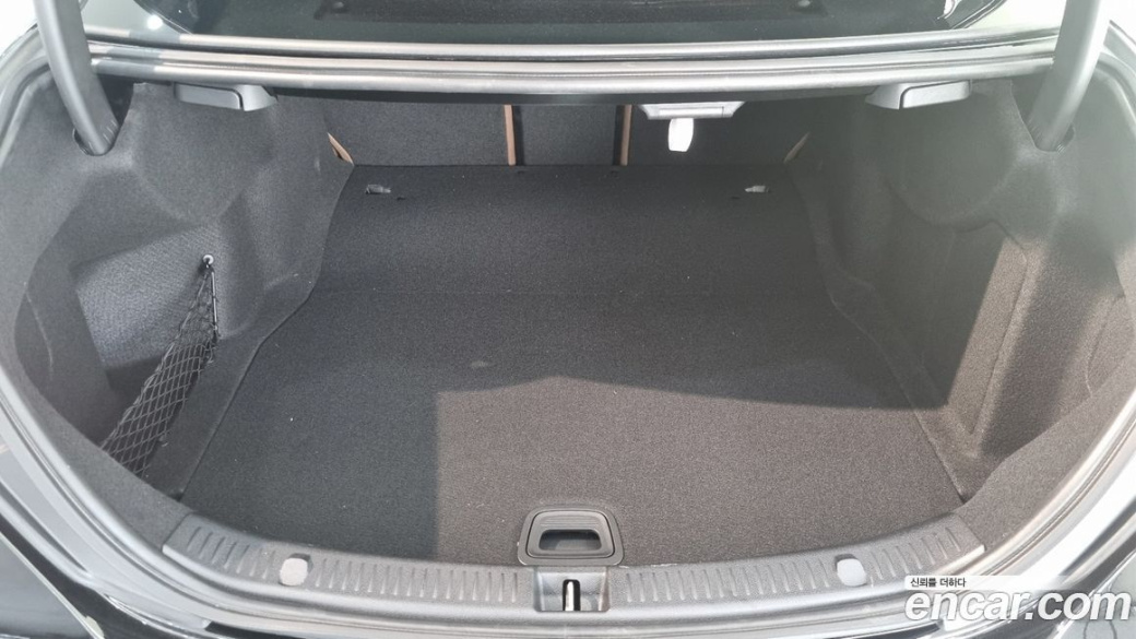 Mercedes-Benz E-Class E350 4MATIC Exclusive, 2023