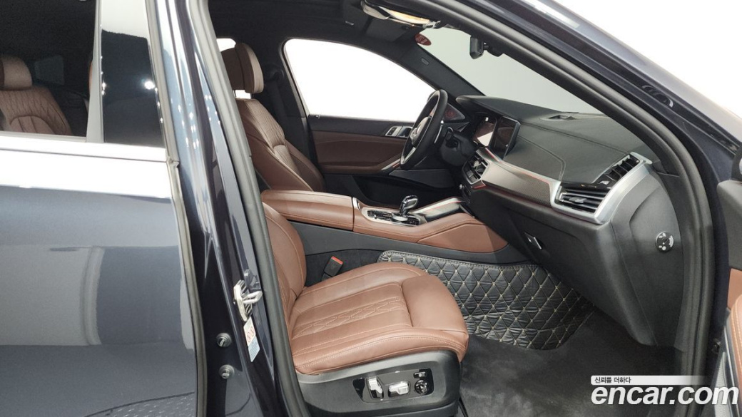 BMW X6 xDrive40i M Sport, 2022