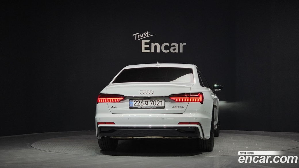 Audi A6 45 TFSI Premium, 2025