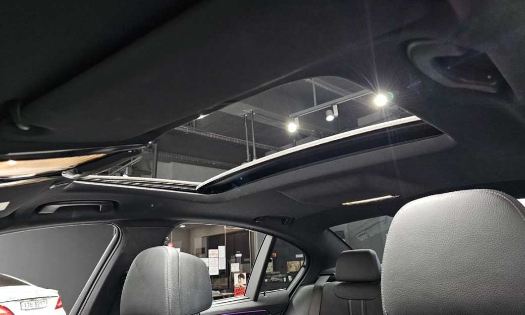 BMW 5-Series 520i M Sport, 2022