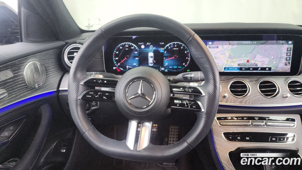 Mercedes-Benz E-Class E350 4MATIC AMG Line, 2023