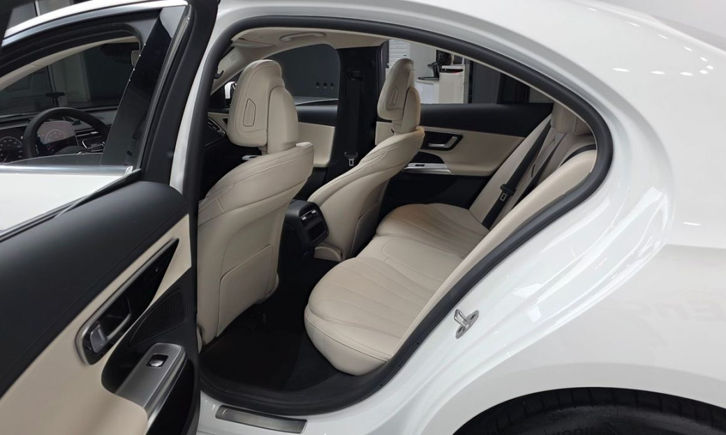 Mercedes-Benz E-Class E200 Avantgarde, 2025