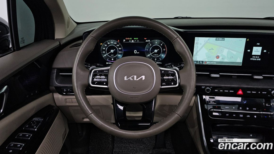 Kia Carnival 9-Seater Signature, 2023