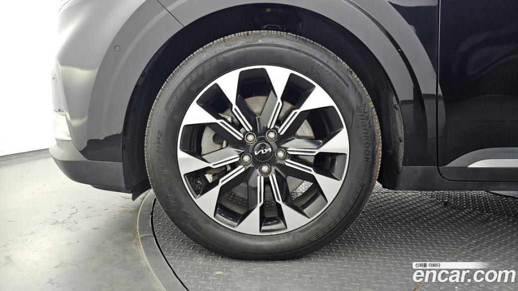 Kia Carnival 9-Seater Signature, 2023