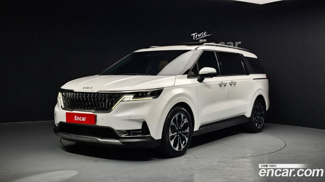 Kia Carnival 9-Seater Signature, 2022
