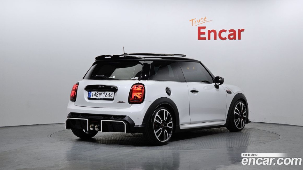Mini Cooper JCW, 2024