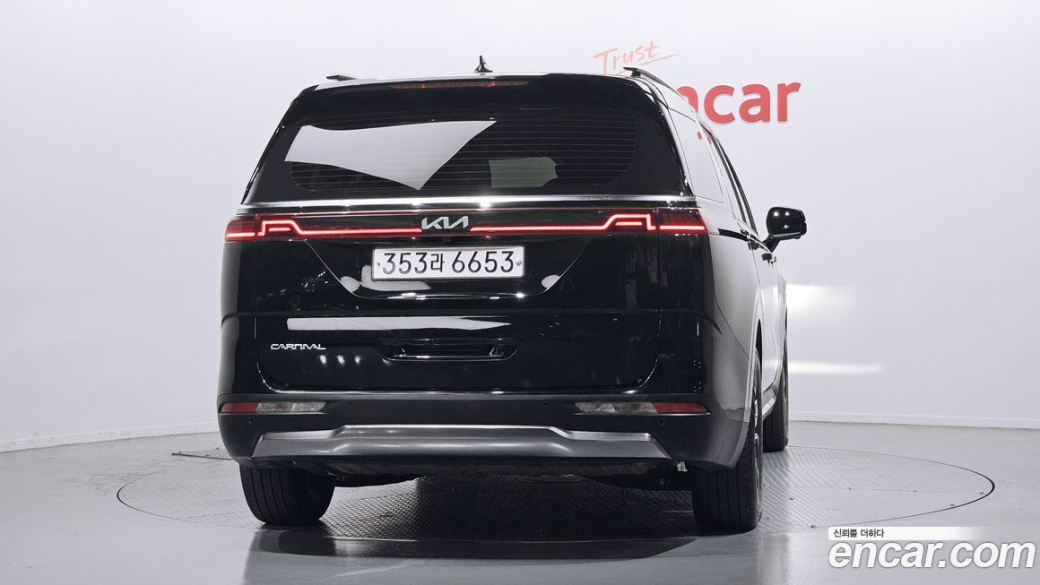Kia Carnival 9-Seater Signature, 2023