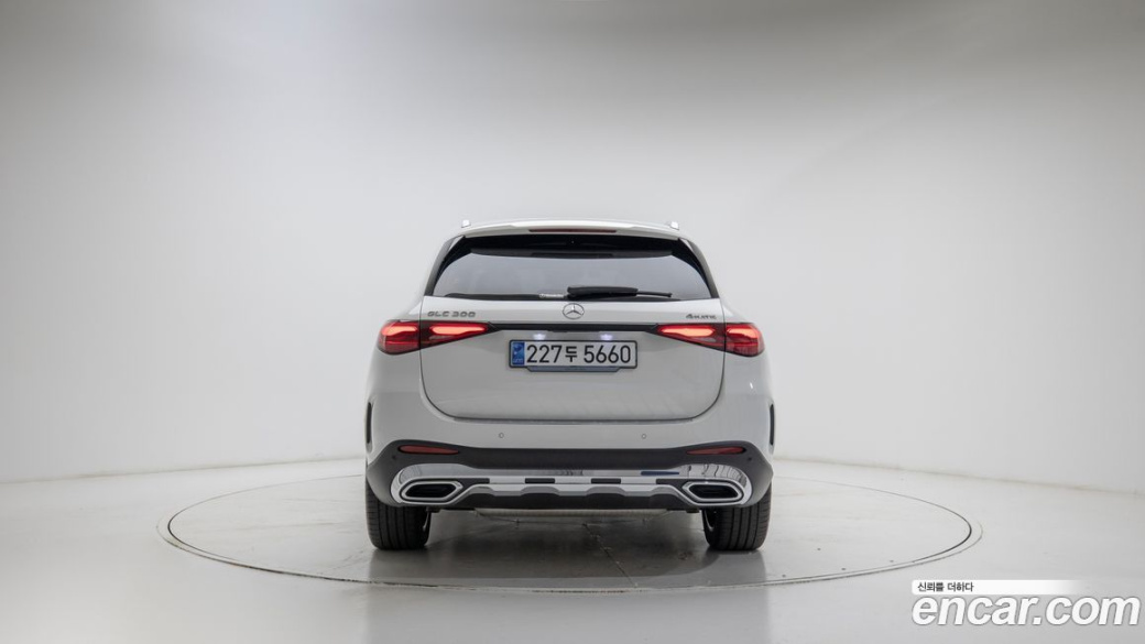 Mercedes-Benz GLC-Class GLC300 4MATIC AMG Line, 2025