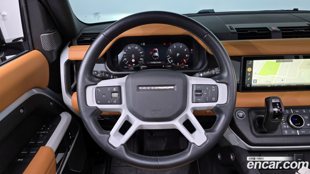 Land Rover Defender 110 P300 X-Dynamic SE, 2024