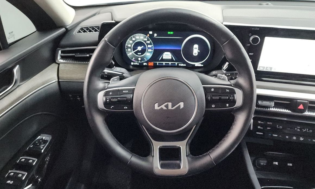 Kia K5 2.0, 2023