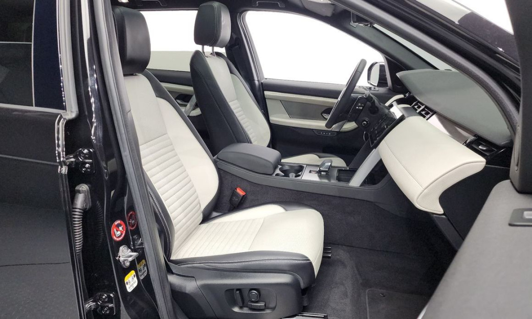 Land Rover Discovery Sport P250 Dynamic SE, 2024