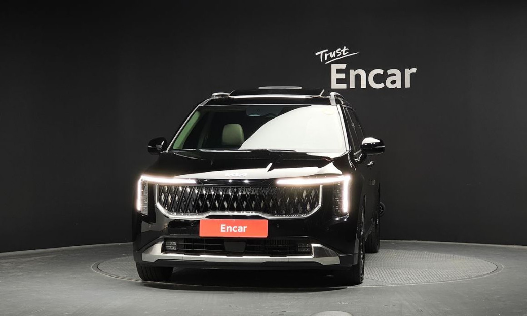 Kia Carnival 9-Seater Signature, 2024