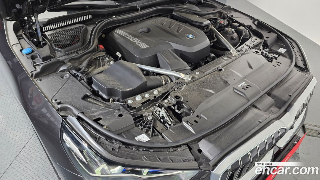 BMW 5-Series 530i xDrive, 2024