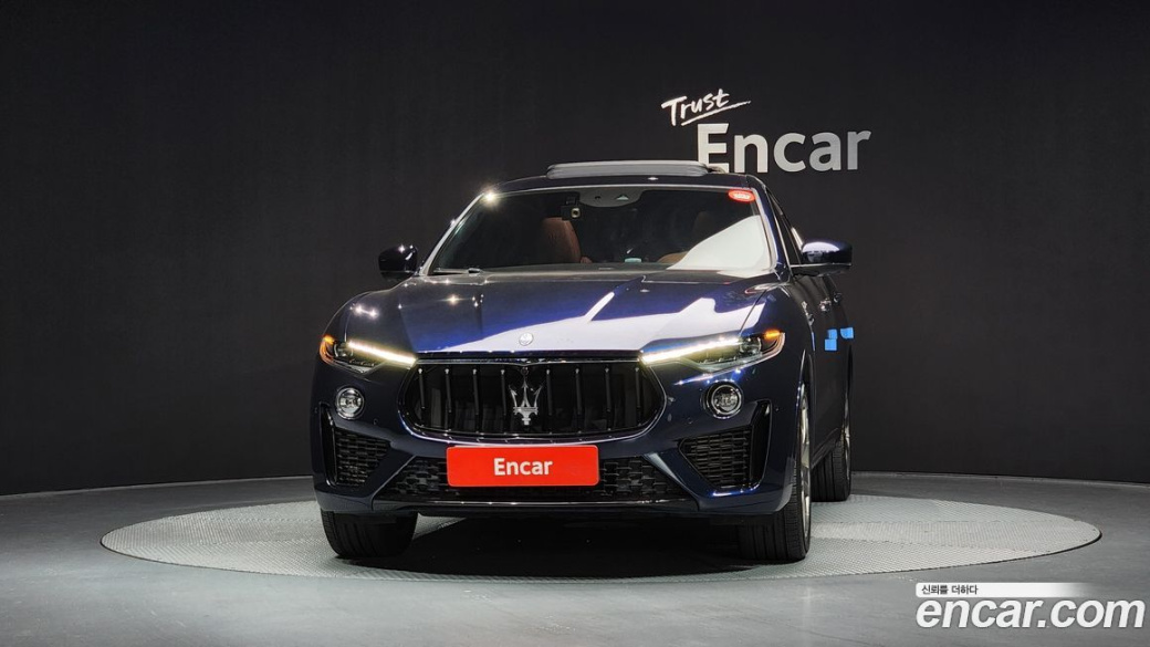Maserati Levante 3.0 AWD Modena, 2022