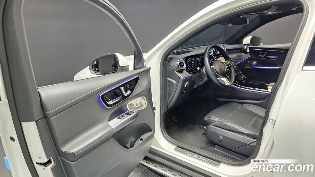 Mercedes-Benz GLC-Class GLC300 4MATIC Avnatgarde Coupe, 2025