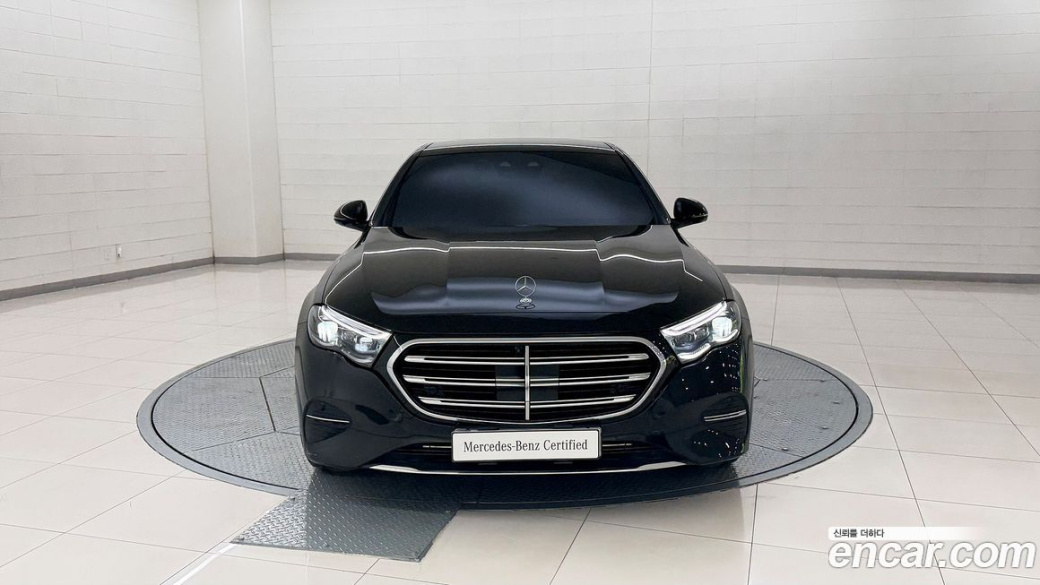 Mercedes-Benz E-Class E300 4MATIC Exclusive, 2024