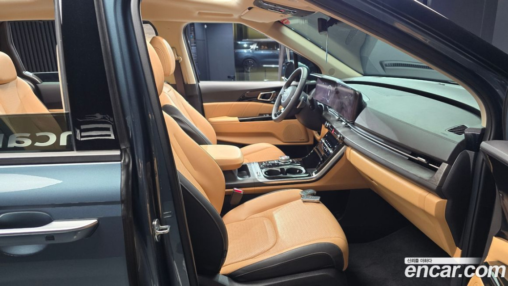 Kia Carnival 9-Seater Signature, 2023