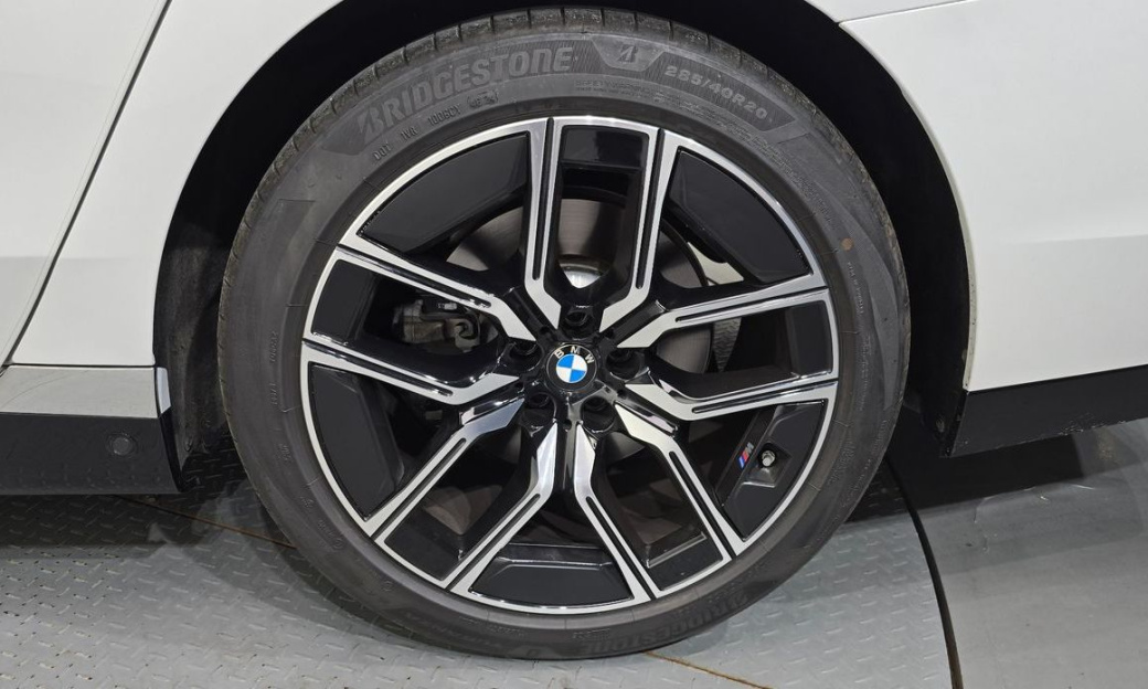 BMW 7-Series 740d xDrive M Sport, 2025