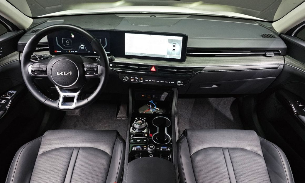 Kia K5 2.0, 2025