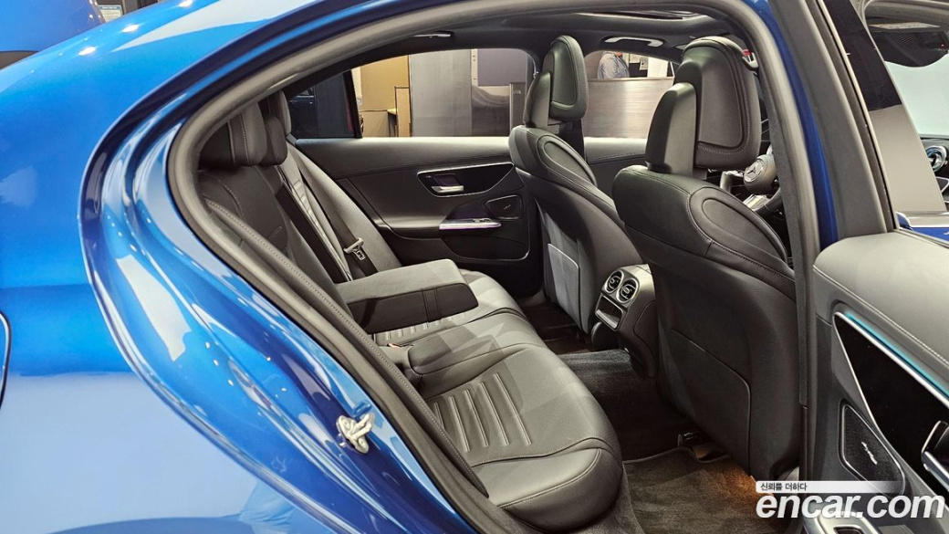 Mercedes-Benz C-Class C300 4MATIC AMG Line, 2023