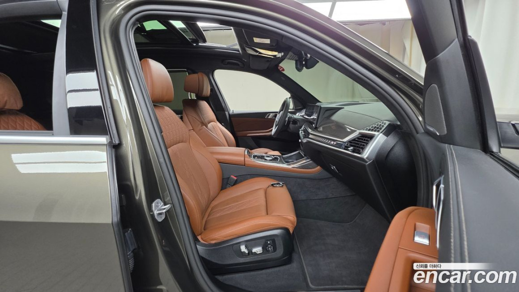 BMW X7 xDrive 40i M Sport 6STR, 2025