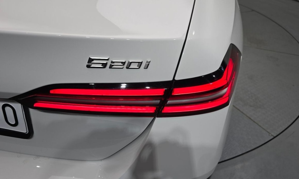 BMW 5-Series 520i M Sport, 2026