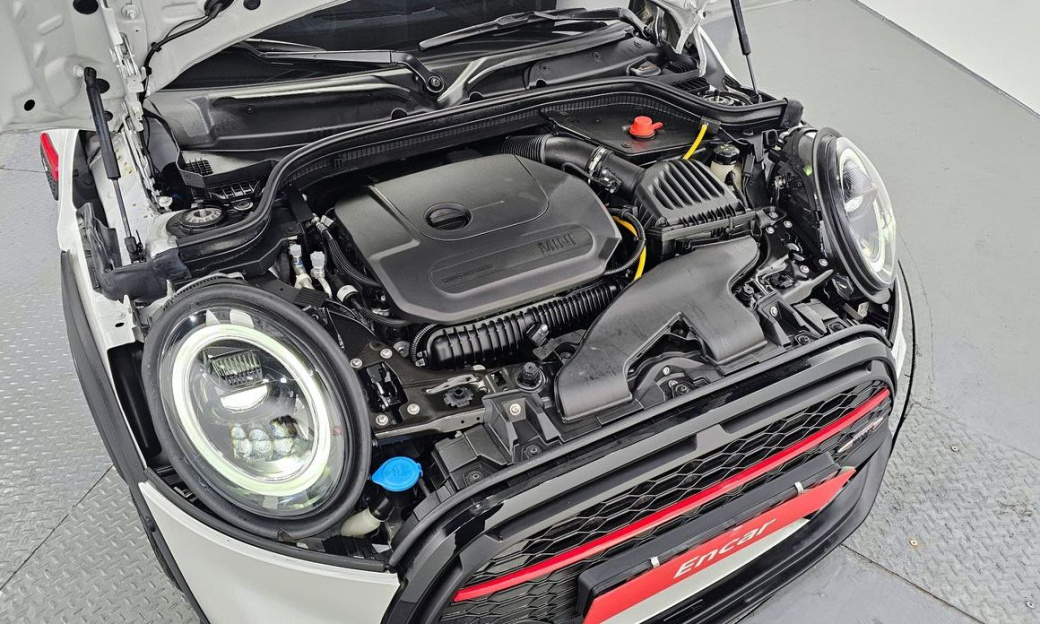 Mini Cooper JCW, 2024